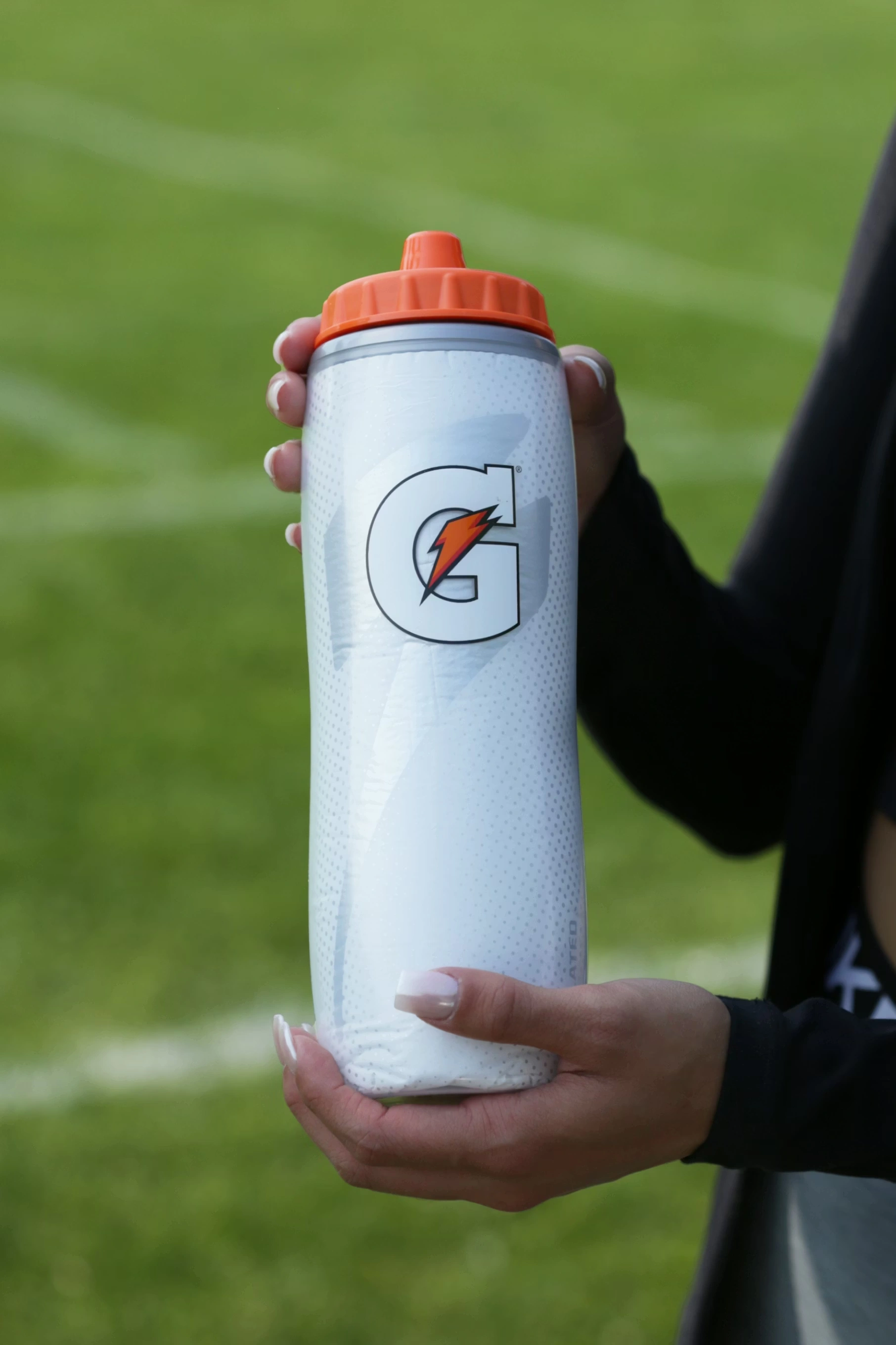 White Insulated Squeeze Water Bottle (30 oz)